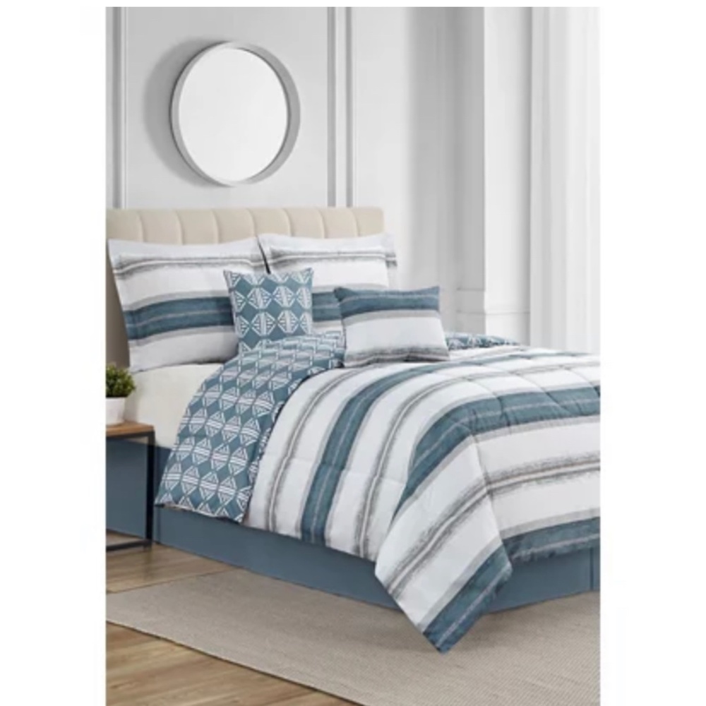 Modern. Southern. Home Gorham 6 Piece Comforter Set